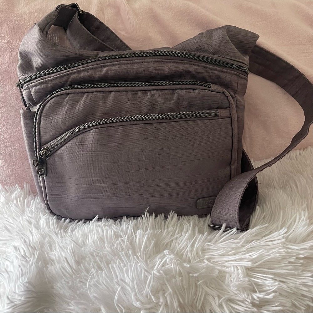 Lug Crossbody Bag sidekick